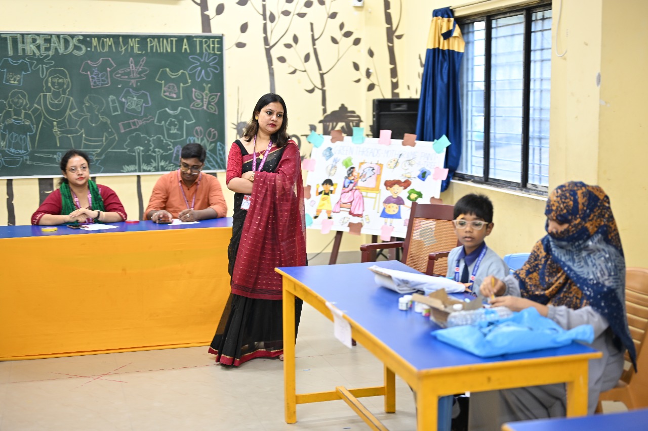 Green Threads: Mom and Me – Paint a Tee